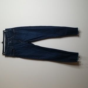 💥Joe's Jeans Dark Wash Frayed Hem Jeans 26